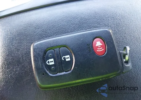 2016 Toyota Prius V Five из США, поврежденный, VIN JTDZN3EU5GJ040813